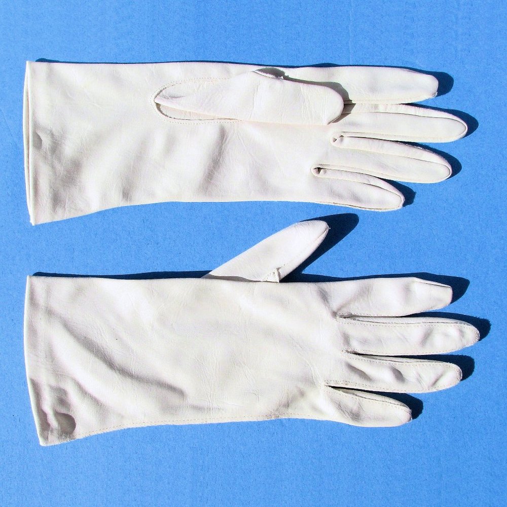 Vintage 1950's Van Raalte Ladies' Dress Gloves Ivory size 6 1/2 - Pre-owned